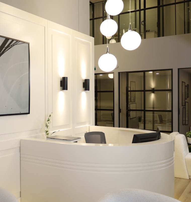 diseño de recepción de oficinas cerritos mall